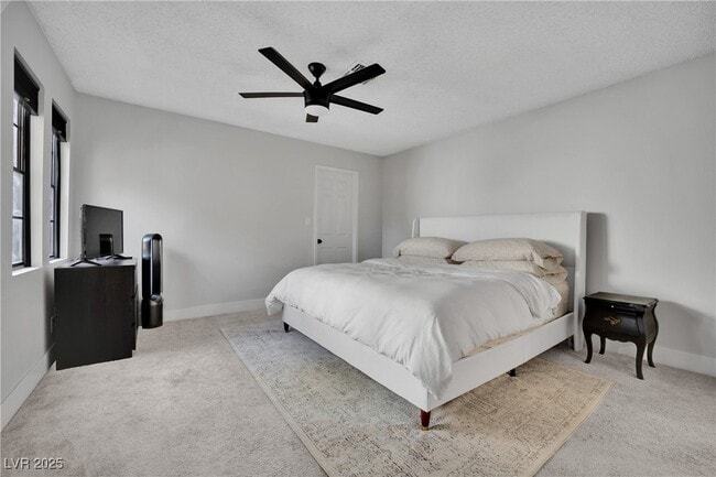 Building Photo - 3959 Salisbury Pl