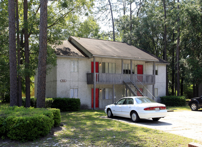 Berkshire Terrace - Pineview Apartments