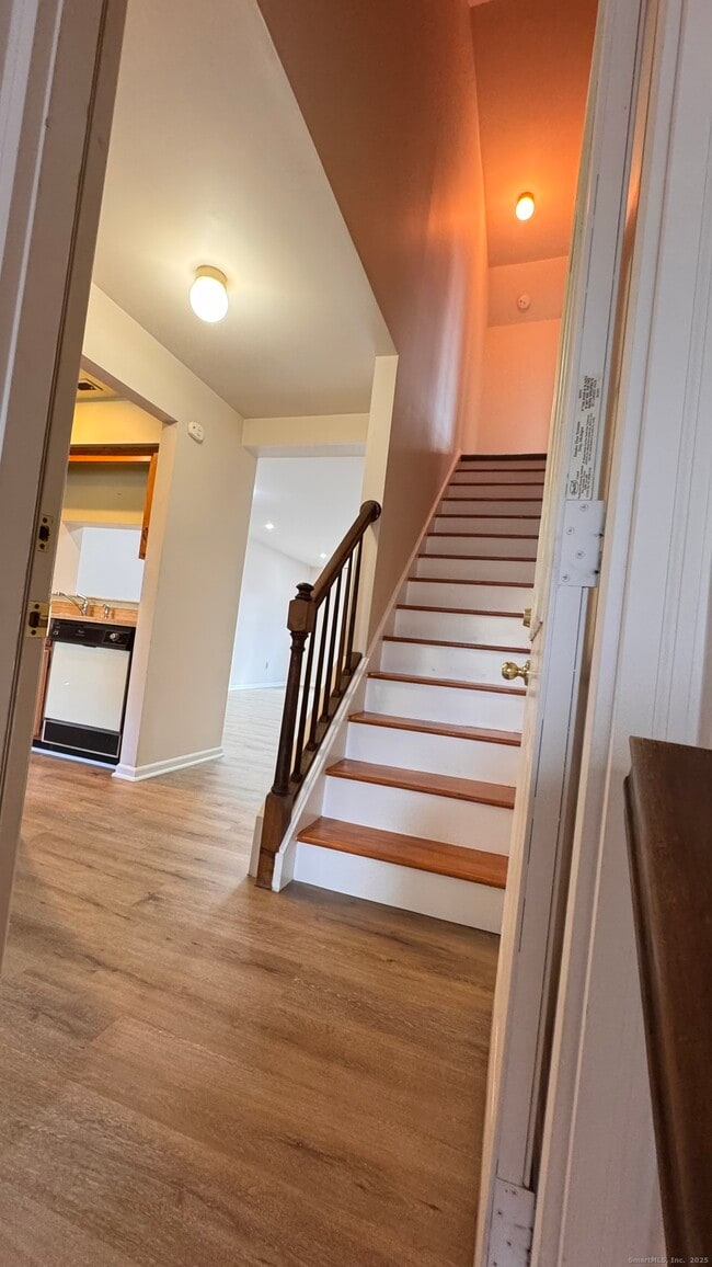 Building Photo - 25 Janet Cir