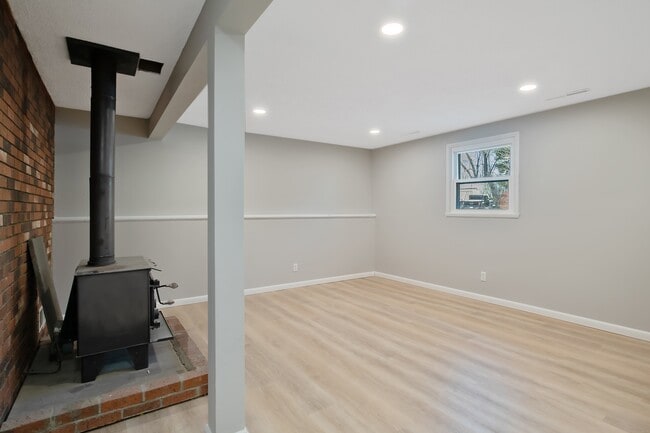 Building Photo - 4210 Trotwood Ln