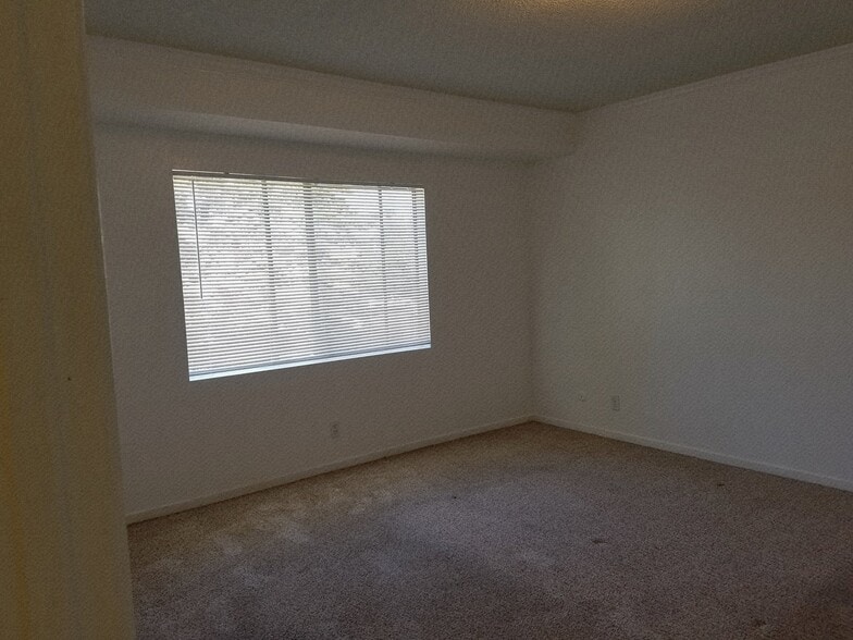 Building Photo - 1533 El Tigre Ct