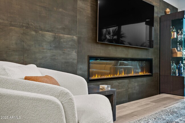 Building Photo - 7167 E Rancho Vista Dr