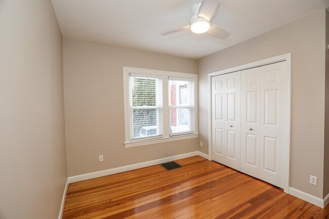 Building Photo - 32 Chapleau Ave