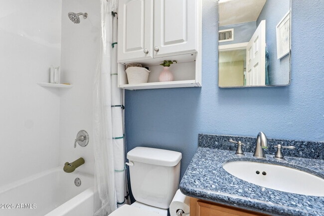 Building Photo - 2352 E Delgado St