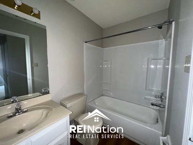 Building Photo - 3BR/2BA Cordova Rental with High Ceilings, Tile Kitchen Flooring & Fireplace