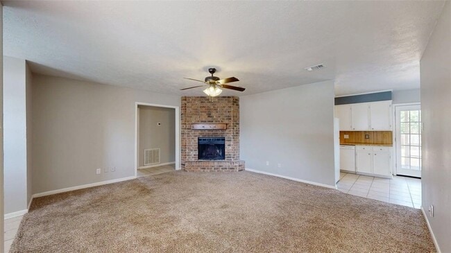 Building Photo - 1107 Braeswood Dr