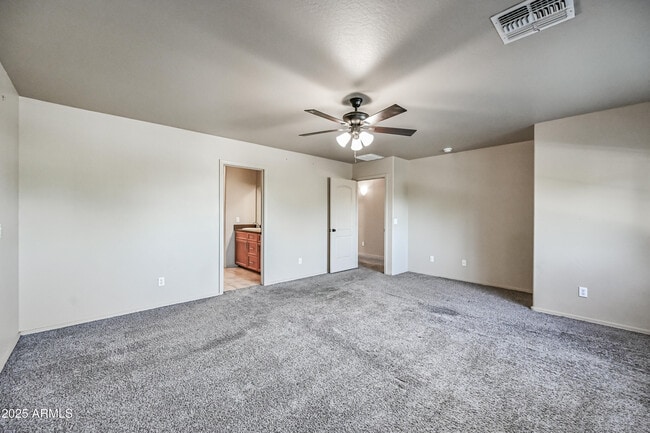 Building Photo - 2060 E Heartwood Ln