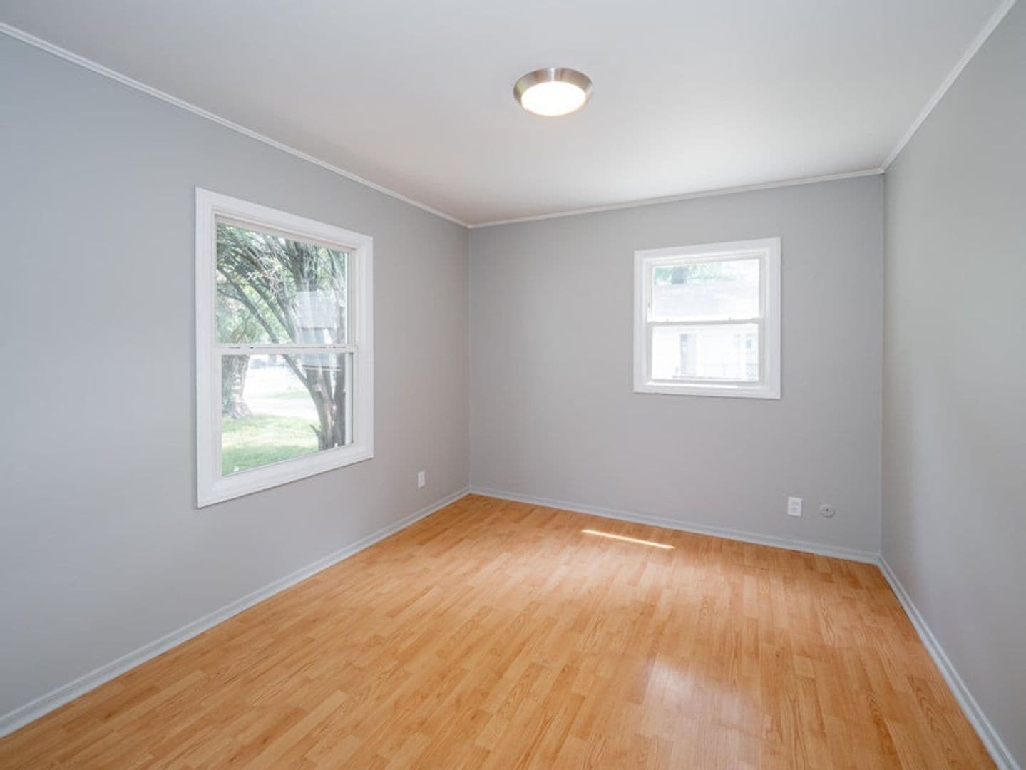 Building Photo - 1928 Eckener Dr