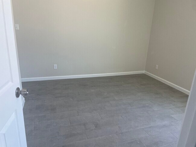 Building Photo - 314 Javier Dr