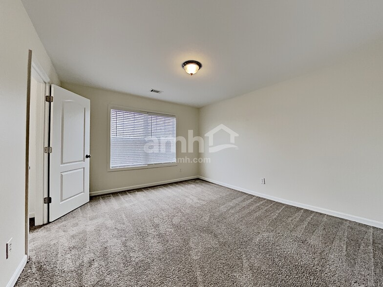 Building Photo - 2631 Bald Cypress Dr