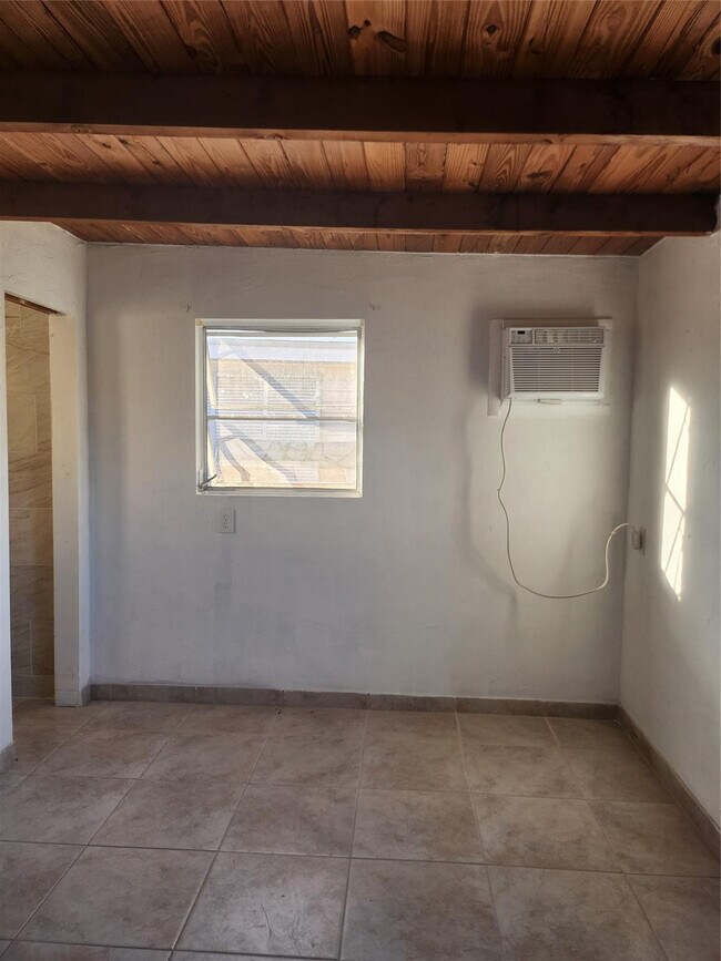 Building Photo - 1079 3rd St