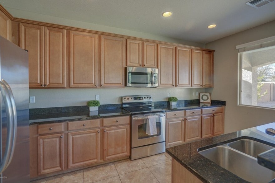 Building Photo - 4608 S Twinleaf Dr