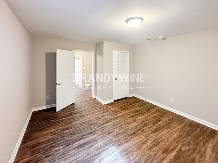 Building Photo - 2757 Sanibel Ln SE