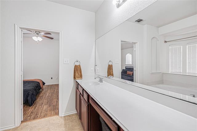 Building Photo - 1900 Freedom Ln