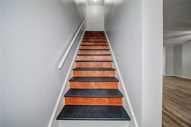 Building Photo - 280 Winding River Dr