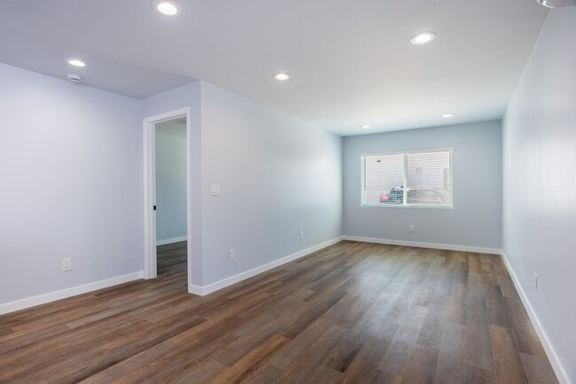 Building Photo - 4826 33rd St