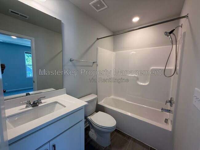 Building Photo - 329 Deercroft Dr