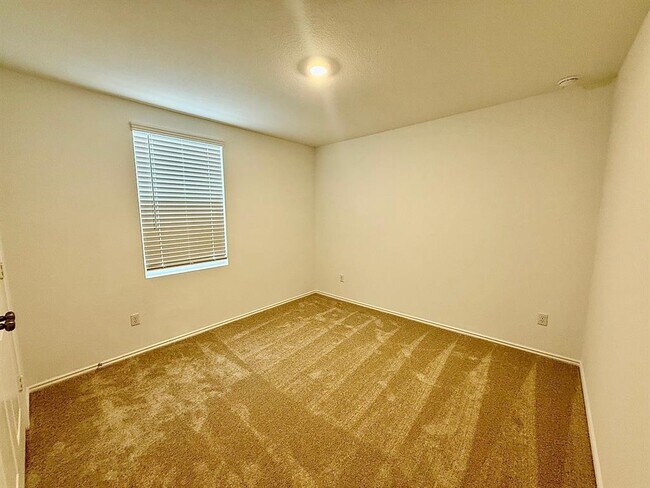 Building Photo - 1724 Four Waters Lp