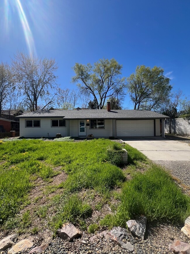 Building Photo - 3 Bed 2 Bath Home in Boise!