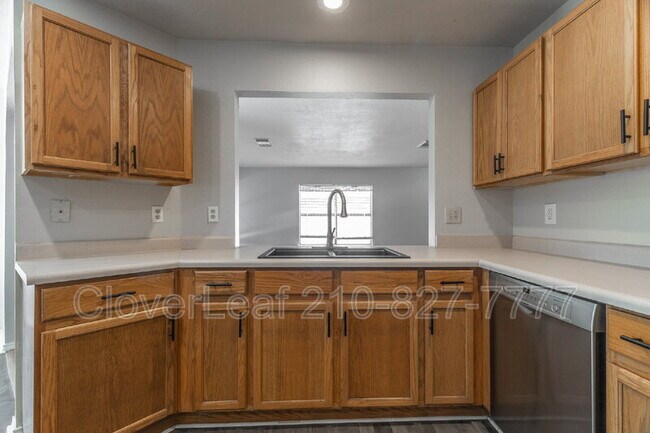 Building Photo - 8019 Hilltop Crest