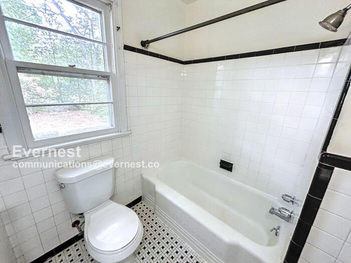 Building Photo - 4800 Cutshaw Ave