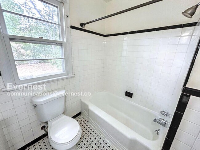 Building Photo - 4800 Cutshaw Ave