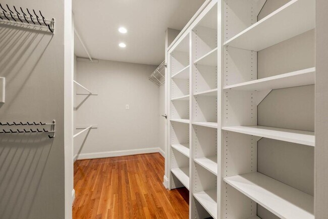 Building Photo - 2646 Caladium Dr NE