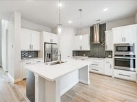 Building Photo - 4859 Shore Crest Dr