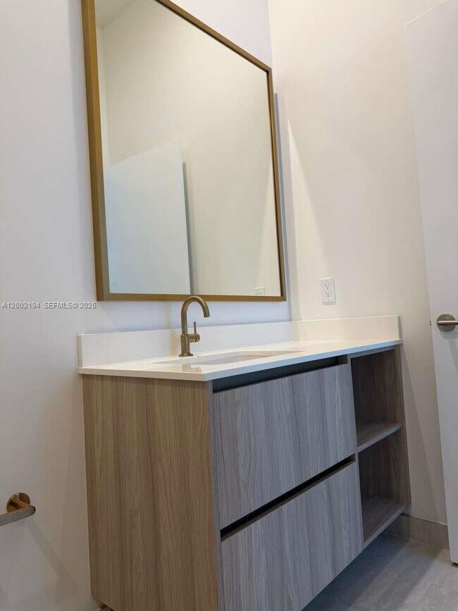 Building Photo - 77 SE 5th St