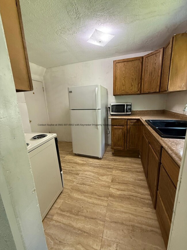 Building Photo - 2 bed 1 bath