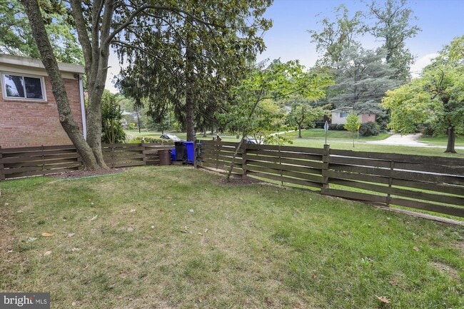 Building Photo - 5511 Huntington Pkwy