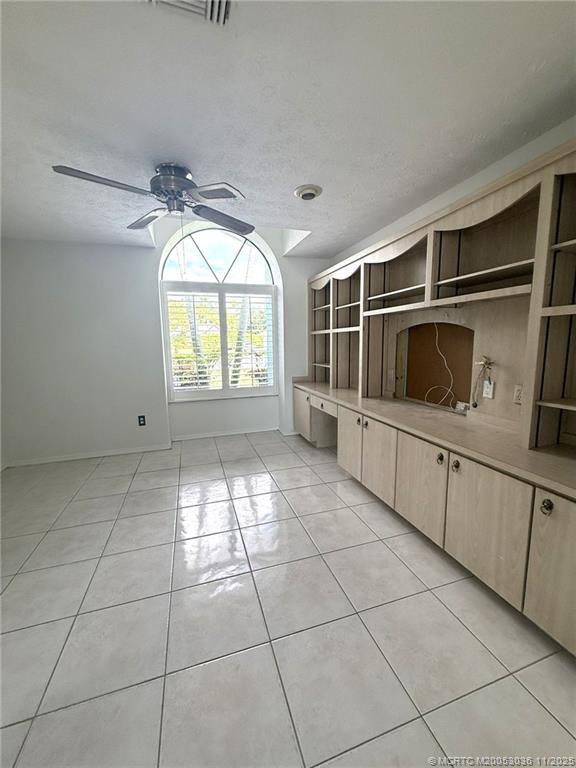 Building Photo - 1998 NE Ginger Terrace