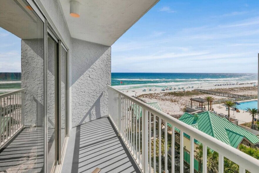 Building Photo - 790 Santa Rosa Blvd