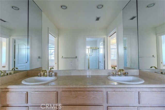 Building Photo - 1030 Calle Rey