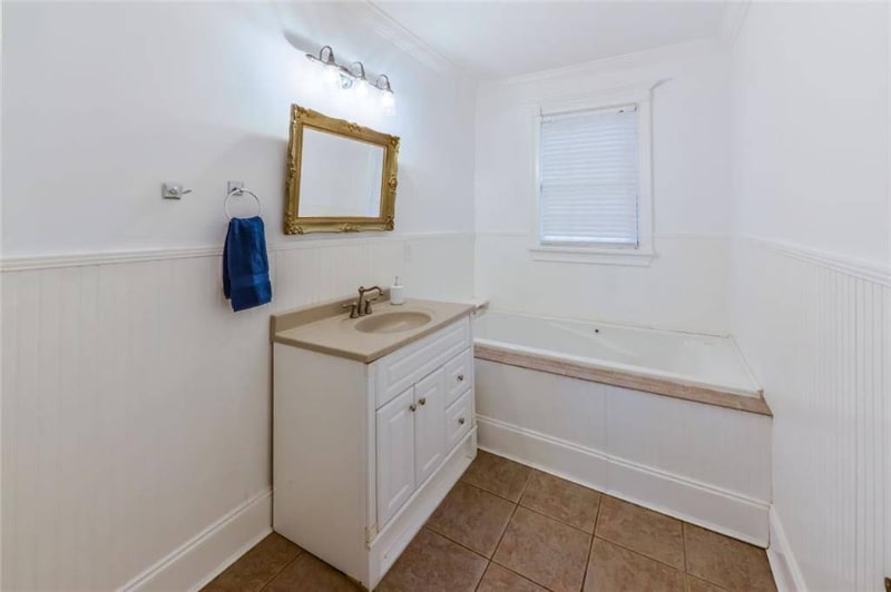 Building Photo - 331 North Ave