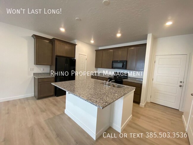 Building Photo - 4254 Bromwell Ct