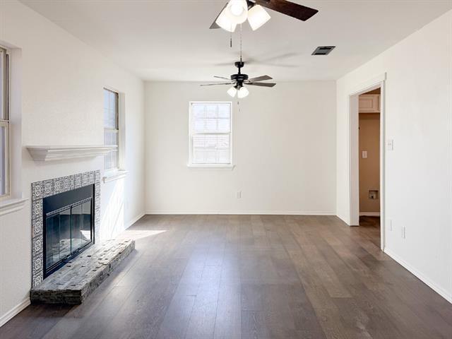 Building Photo - 316 S Watson St