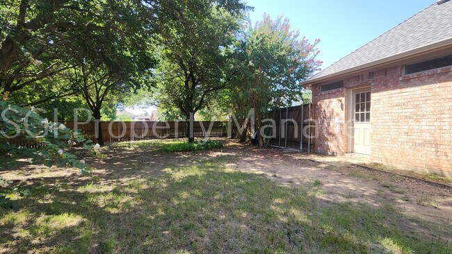 Building Photo - 329 Parkhurst Ln