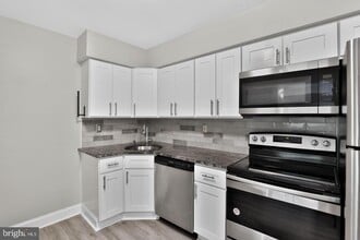 Building Photo - 1807 Silver Ct