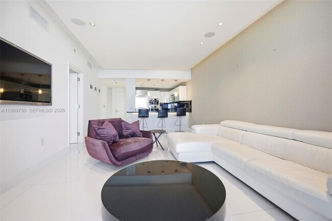 Building Photo - 17121 Collins Ave