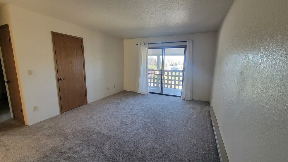 Building Photo - 1330 Linda Ln