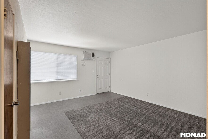 Building Photo - 311 7th St