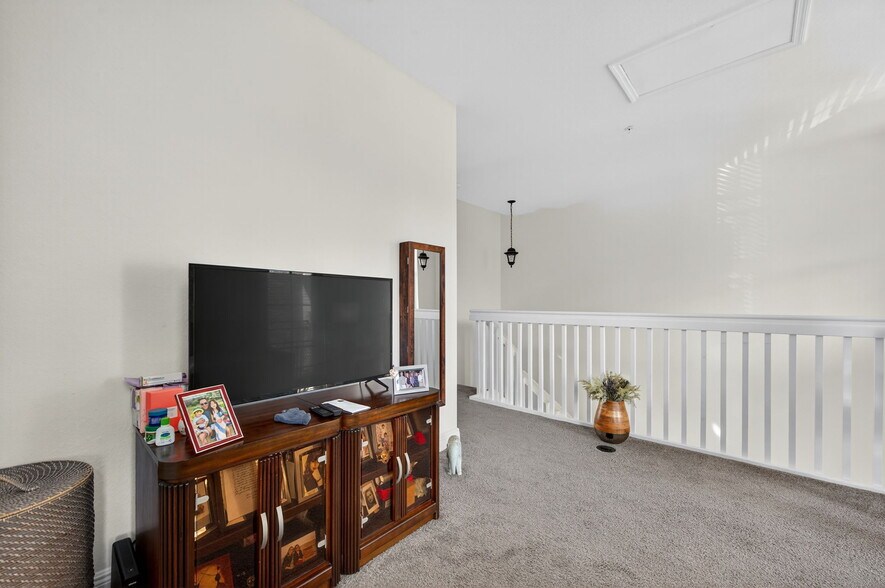 Building Photo - 14615 SW 14th St