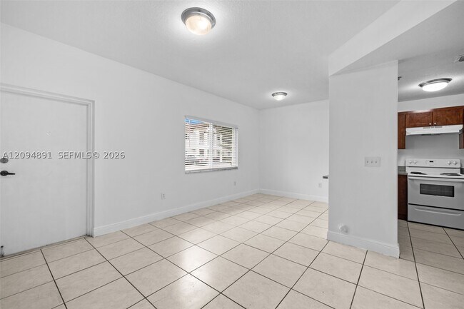 Building Photo - 2429 W 78th St
