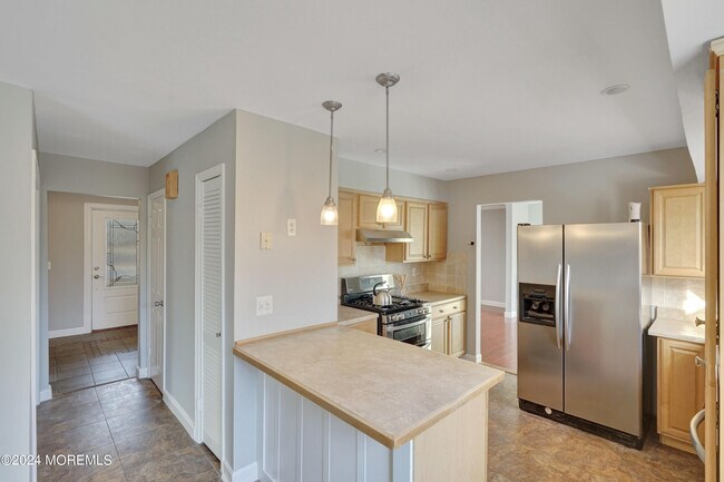 Building Photo - 22 Brookside Ct