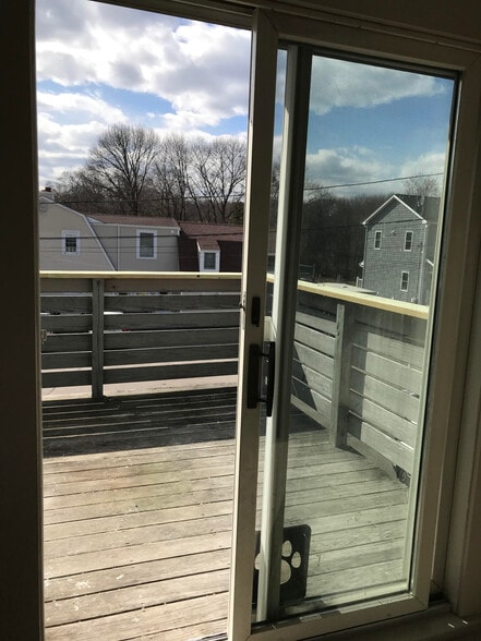 Building Photo - 45 Tiogue Ave