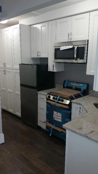 Building Photo - 75 Westland Ave