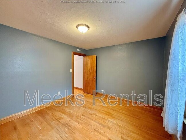 Building Photo - 3013 Ridgeview Dr