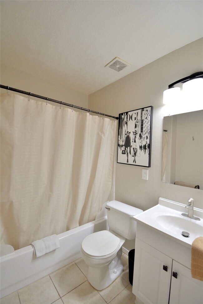 Building Photo - 5414 Quail Tree Ln