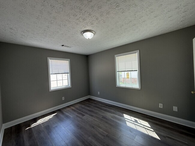 Building Photo - 233 Westchester Cir